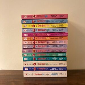 Vintage Sweet Valley High Books Lot